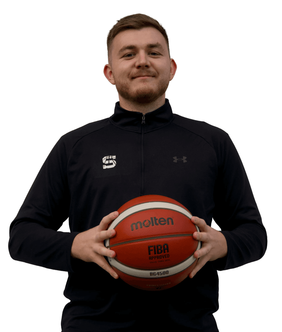 Ondřej Zajíček, basketbalový trenér, s míčem v ruce